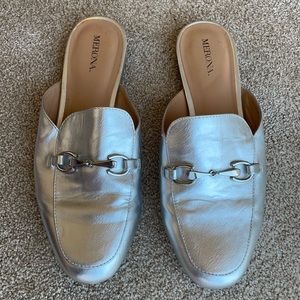 Silver slip-on Merona slides GUC sz 8